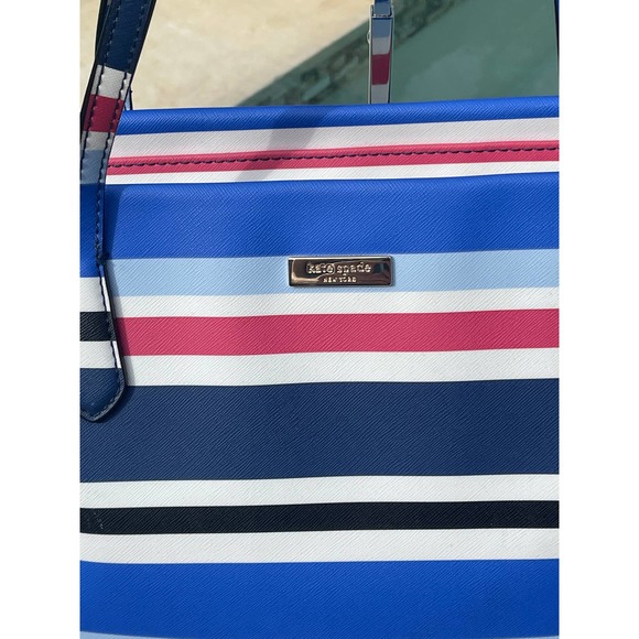 Kate Spade Kaylie Laurel Way Weekender/Diaper Bag. - Picture 2 of 11